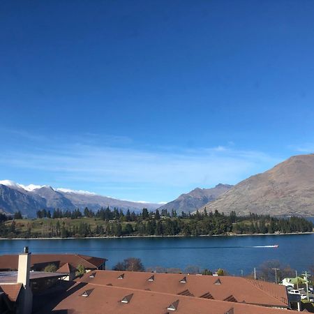 Ramada By Wyndham Queenstown Central Екстериор снимка