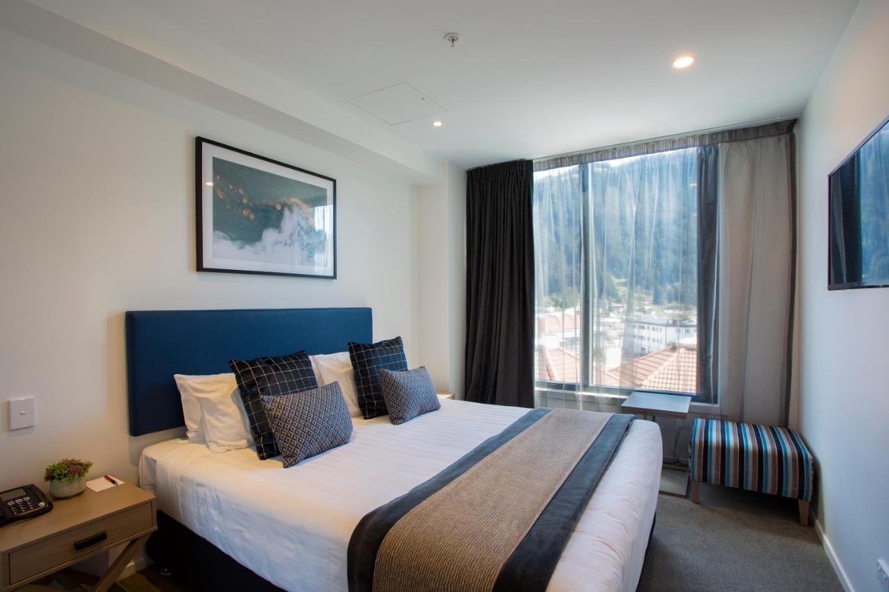 Ramada By Wyndham Queenstown Central Екстериор снимка