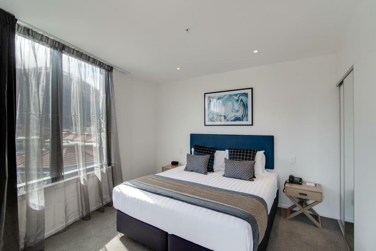 Ramada By Wyndham Queenstown Central Екстериор снимка
